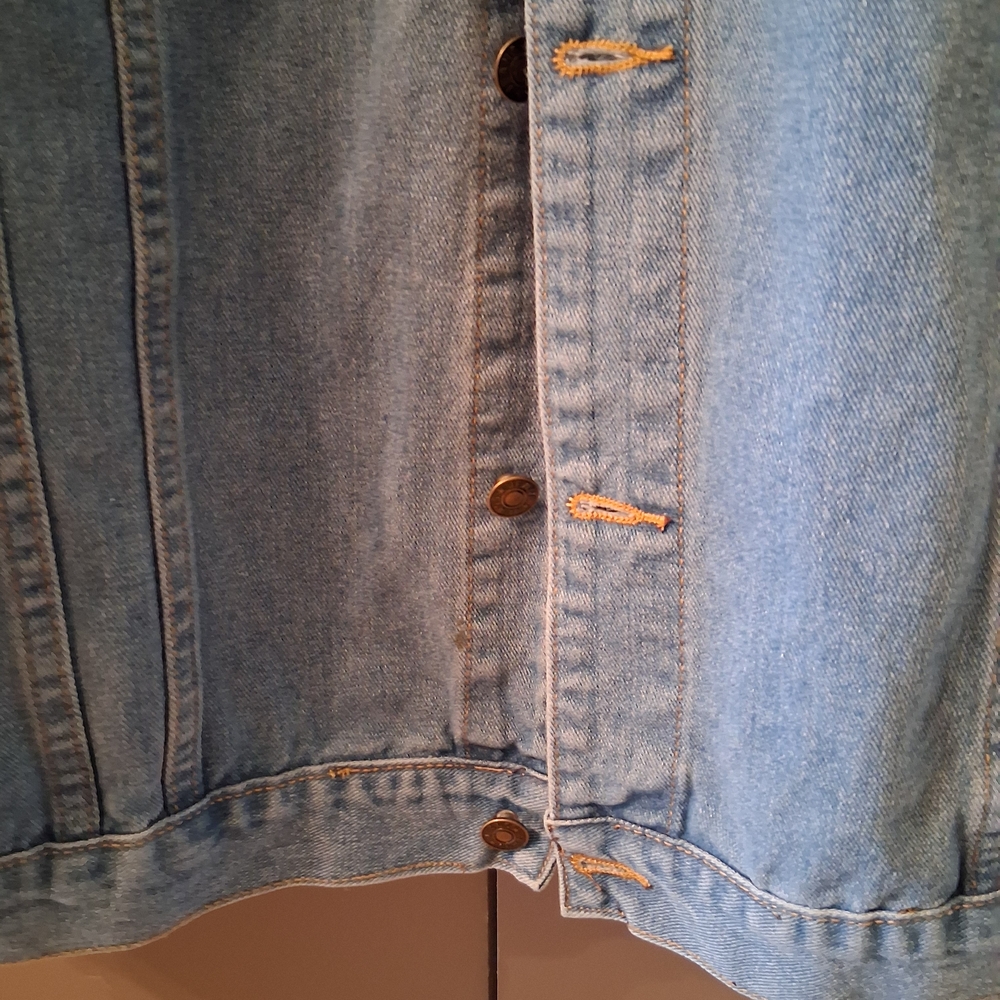 Woman's Rancher Denim Trench Coat - Picture 7 of 8